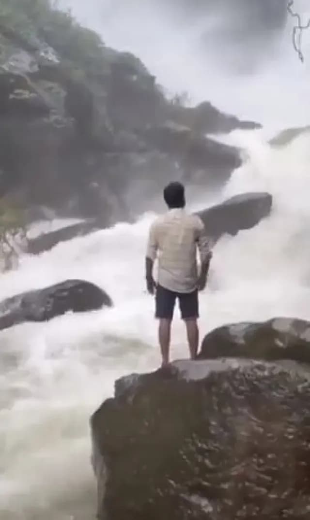 Tiktoker Muere al Caer en Cascada Mientras Grababa un Video
