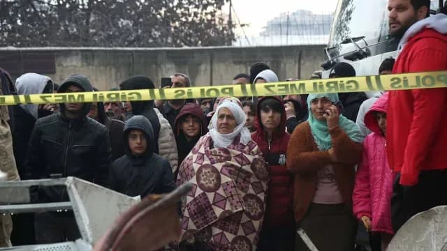 Más de 2,300 muertos por sismos en Turquía y Siria