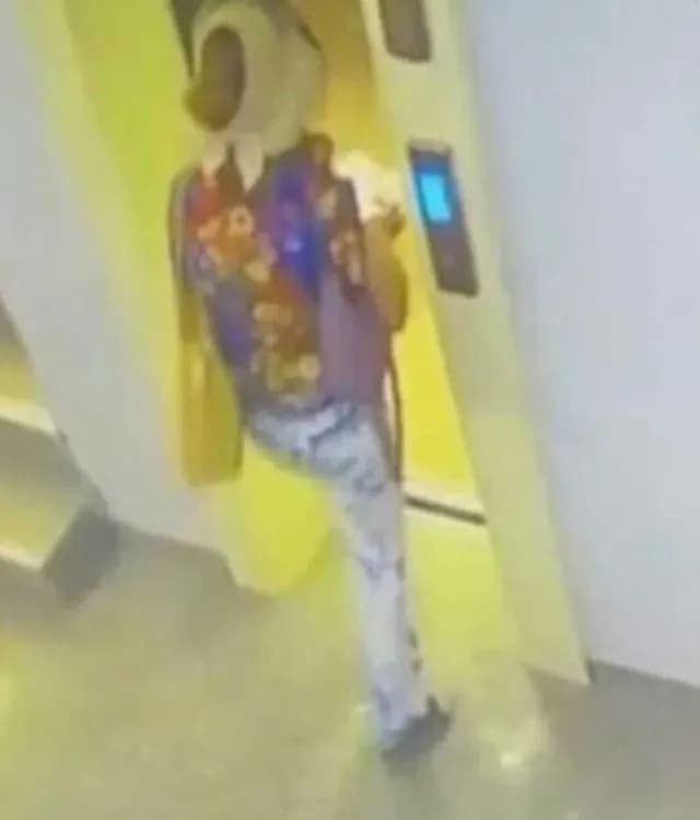 Mujer Muere en Elevador; Quedó Atrapada Tres Días