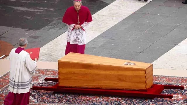 Restos mortales de Benedicto XVI