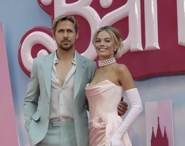 Margot Robbie y Ryan Gosling en el estreno de Barbie en Londres