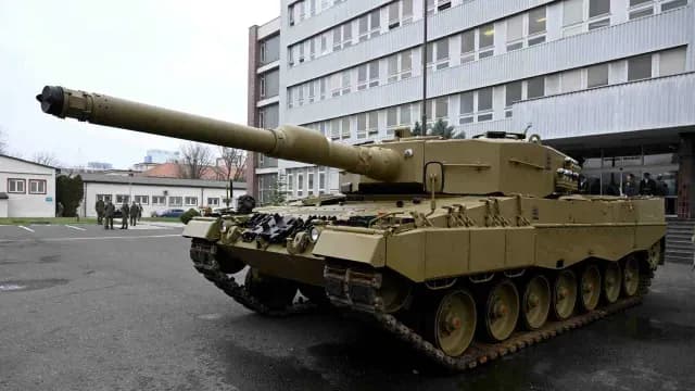 Alemania entrega sus primeros tanques Leopard a Eslovaquia. Foto: Reuters