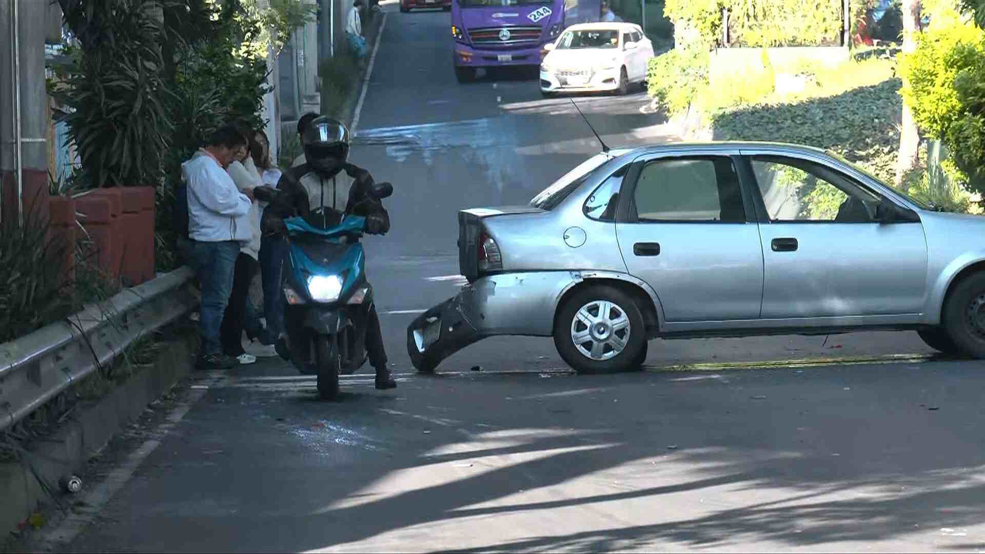 Choque Múltiple en Álvaro Obregón Deja Cortes a la Circulación