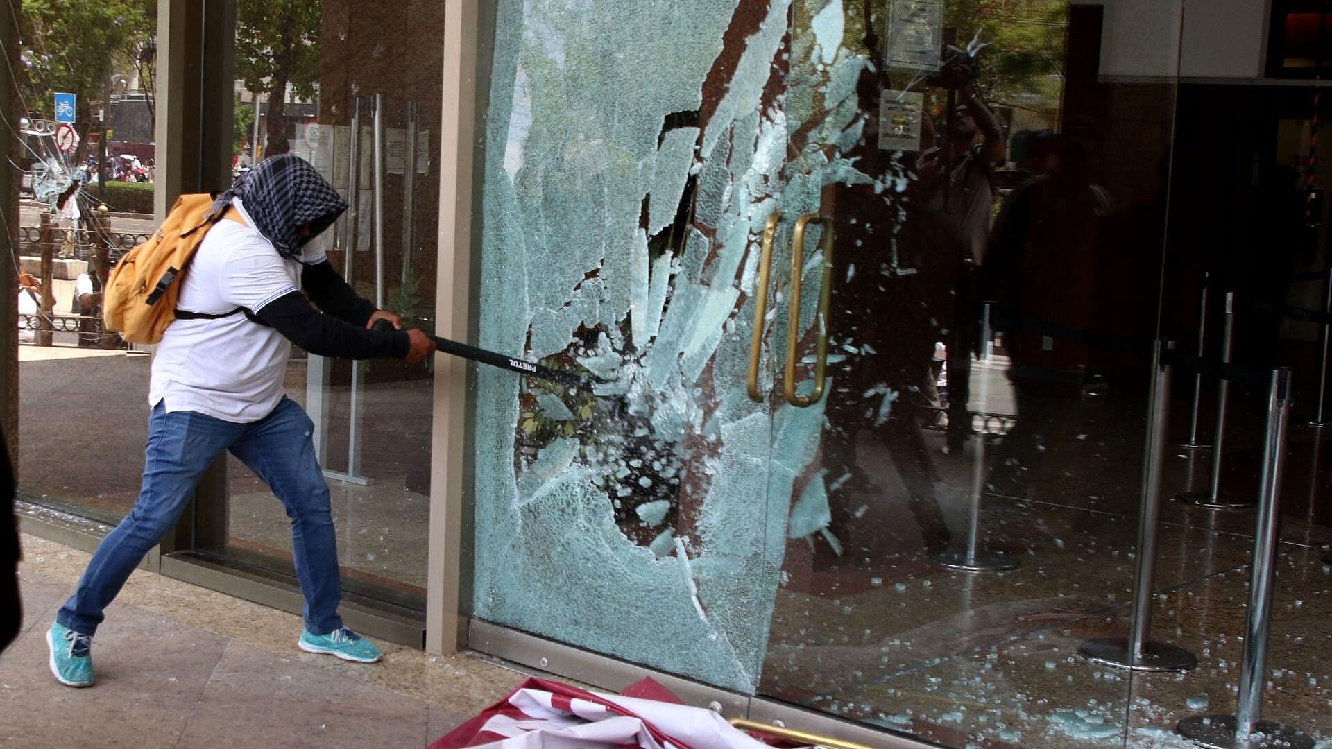 Primer Día de Huelga Nacional: Integrantes de la CNTE Causan Destrozos en el Centro de la CDMX