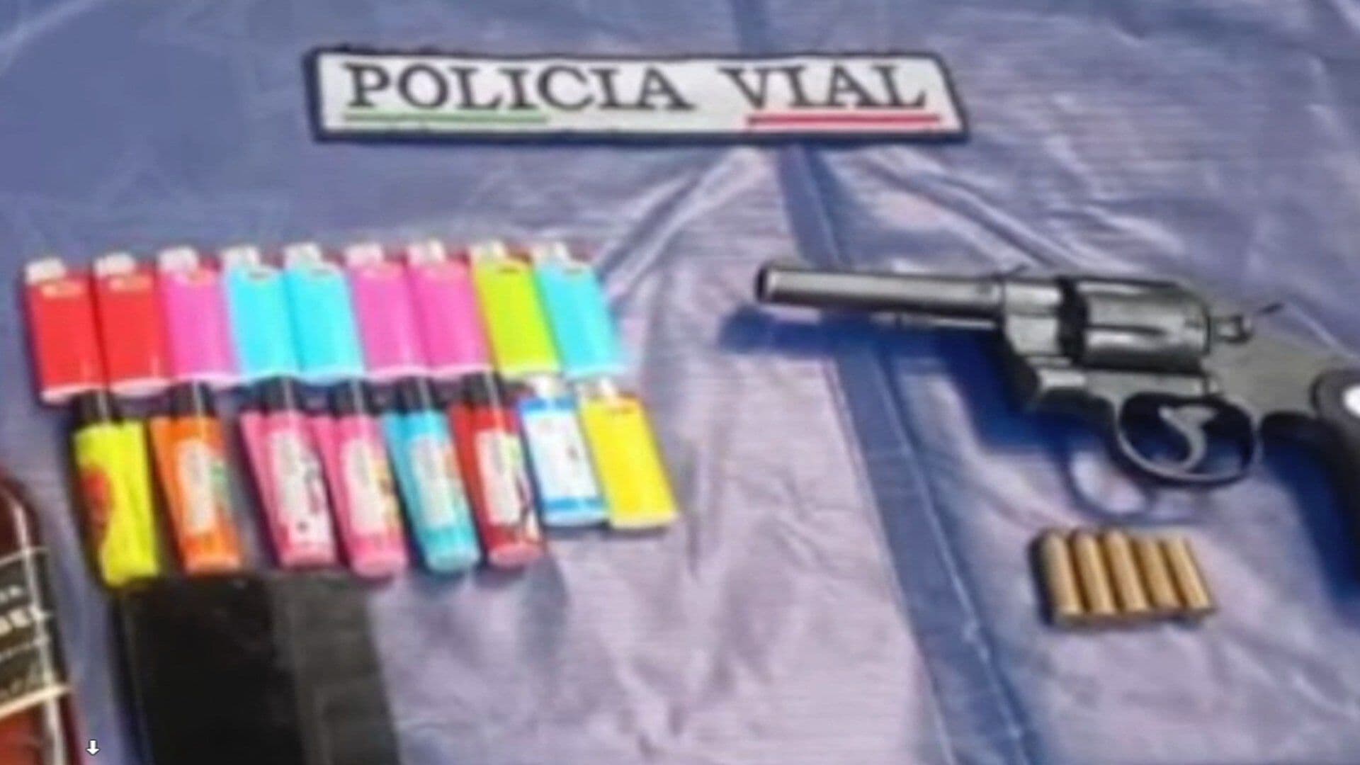 Detienen a Dos Presuntos Ladrones que Robaban Tiendas en Bosques del Refugio en Leó Guanajuato