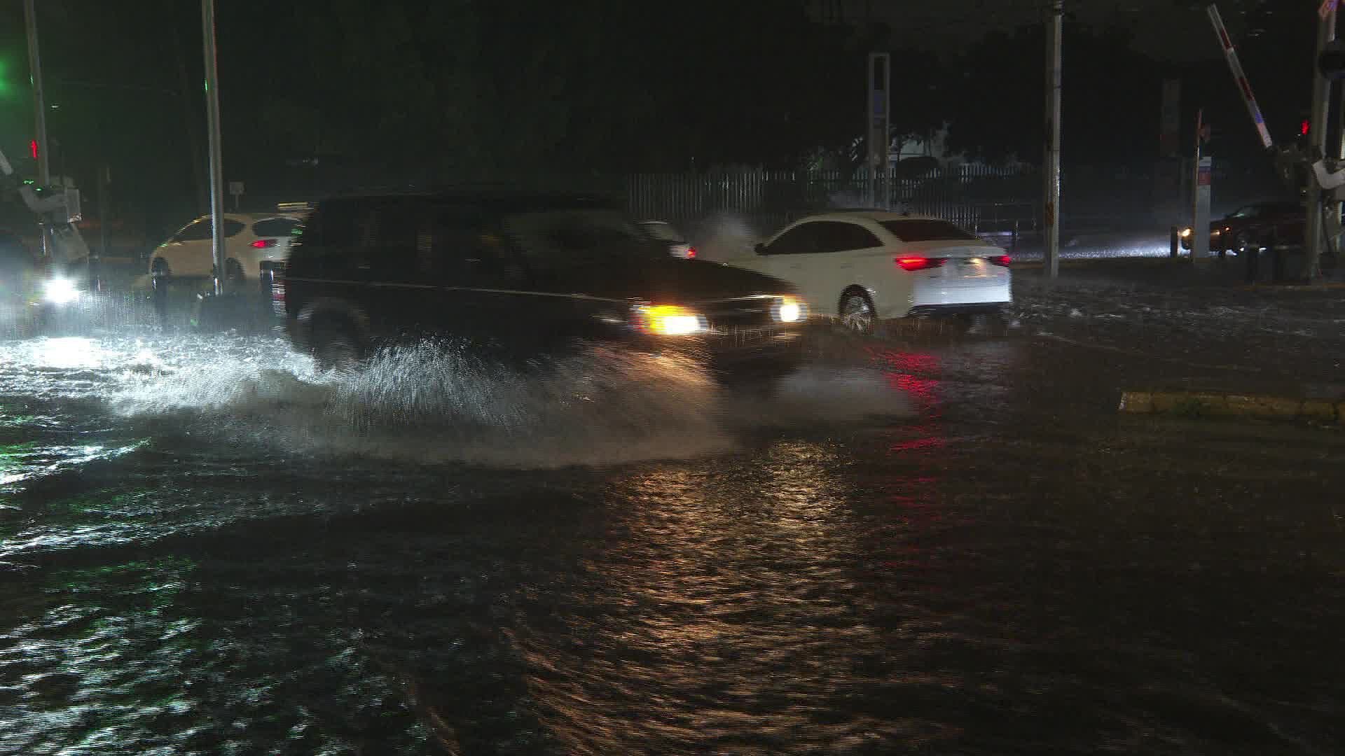 Registran Afectaciones por la Lluvia; Paso a Desnivel Presenta Inundación Histórica