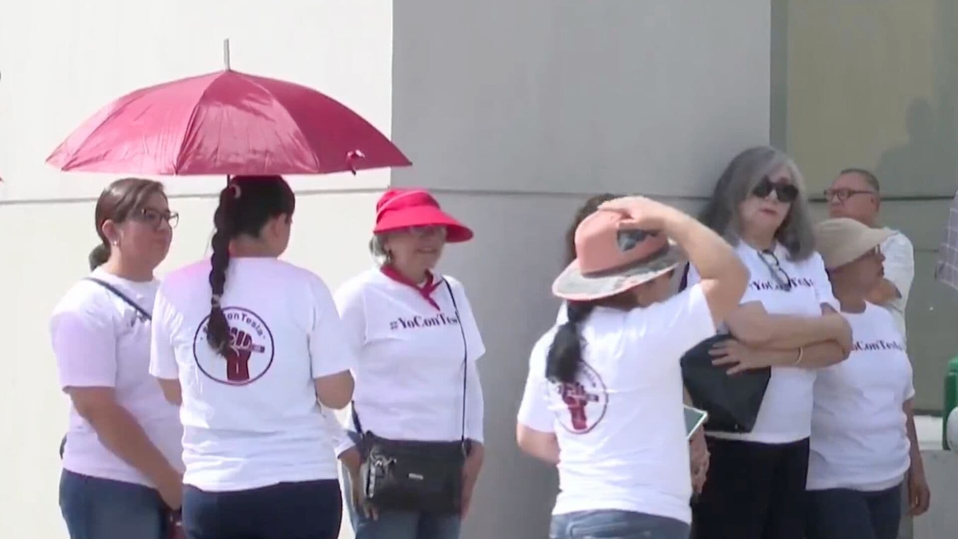 Apelan Fallo de 21 Mdp Contra Instituto Tesla en Juárez; Padres y Maestros se Manifiestan
