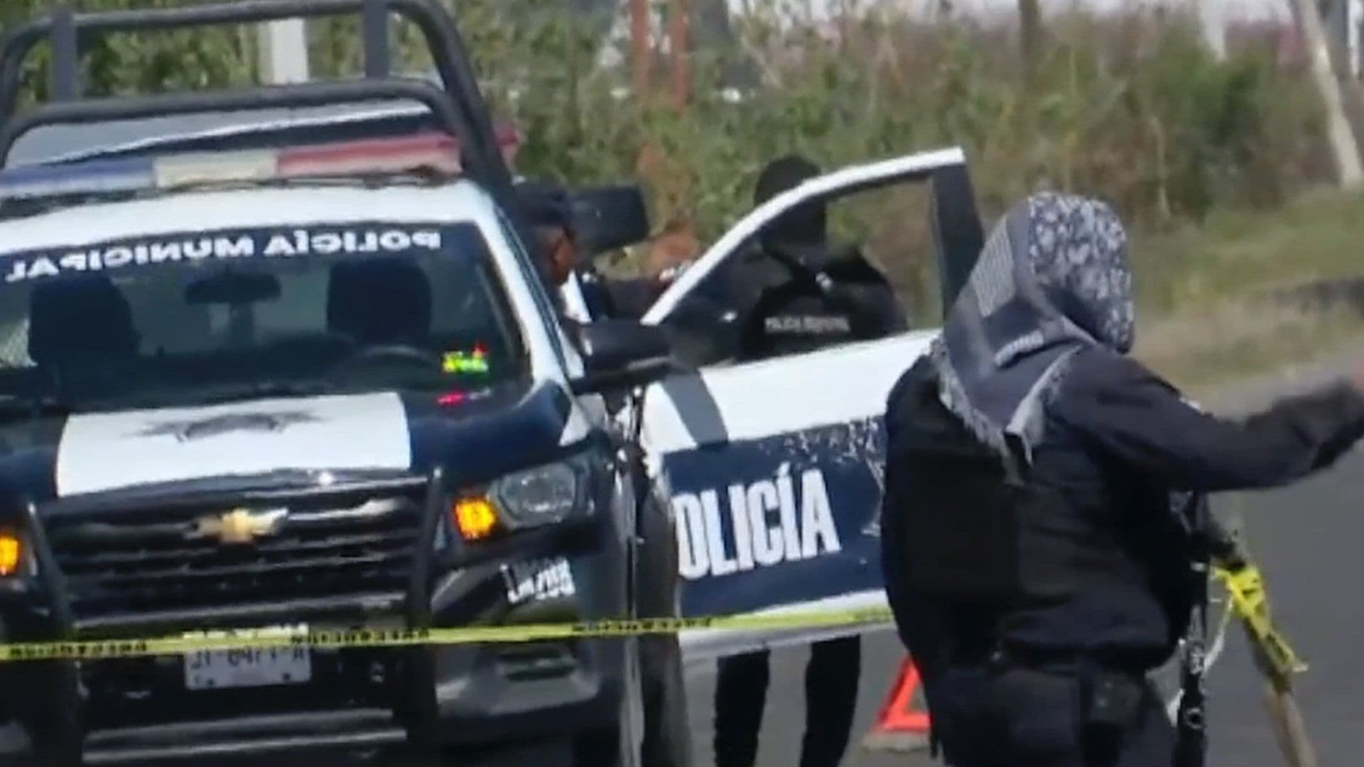 Abandonan Bolsas de Plástico con Restos Humanos a un Costado de la Carretera en Yuriria