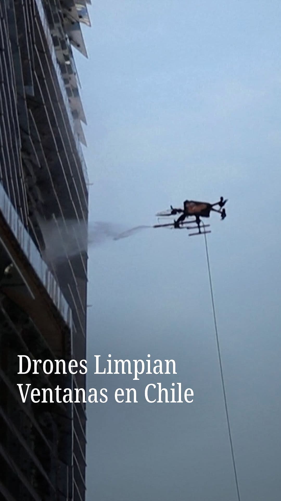 Drones Limpian Ventanas en Chile