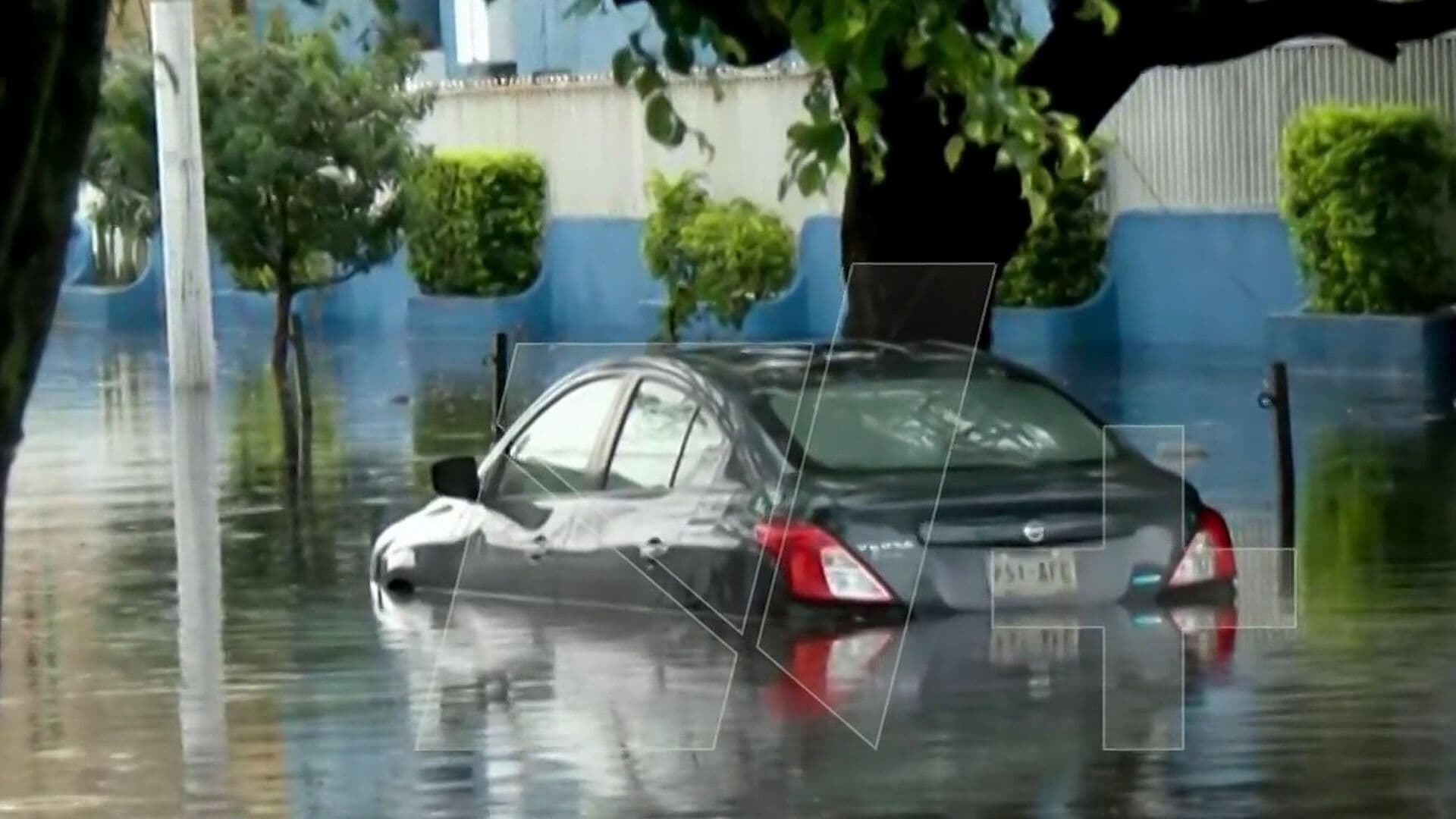 Lluvias Provocaron Inundaciones y Socavón en Zapopan, Jalisco