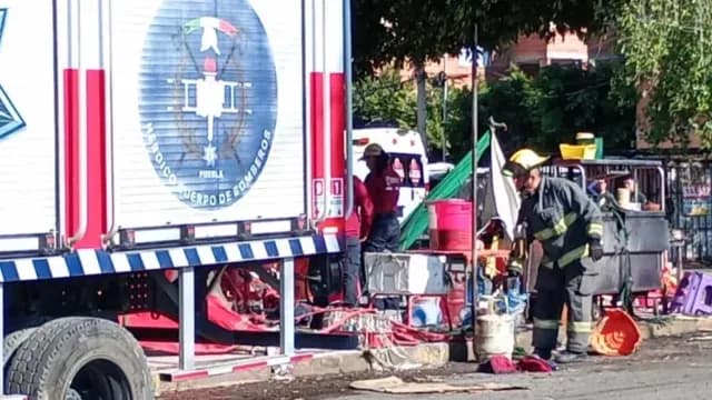 Protección Civil y Bomberos atendió la emergencia en la 11 Sur. Foto: N+
