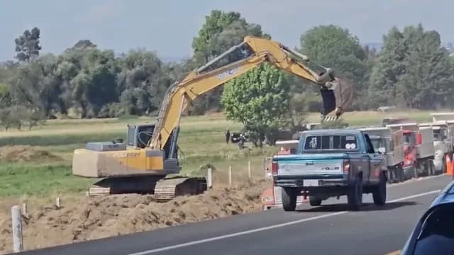 Los trabajos continúan sobre la Autopista Puebla-Tlaxcala del lado de la entidad poblana