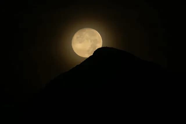 La Luna está en camino a su apogeo, el punto más lejano a la Tierra