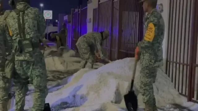 Plan DN-III ante fuerte lluvia y caída de granizo hoy en Tecámac, Edomex.