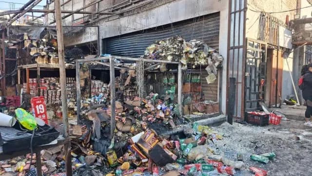 Comerciantes perdieron toda su mercancía tras el incendio de la madrugada. Foto: N+