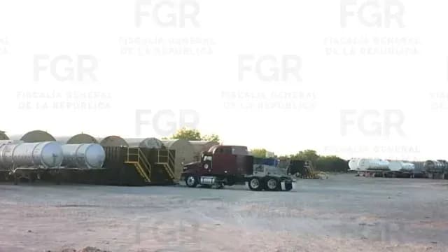 decomisan vehículos en cateo de FGR en Tamaulipas.