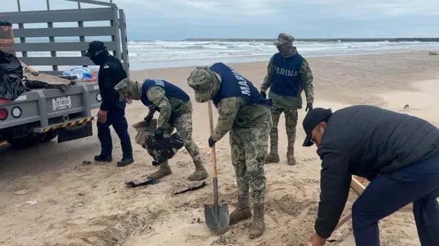 Limpian Playa Bagdad y Mezquital por Hidrocarburo