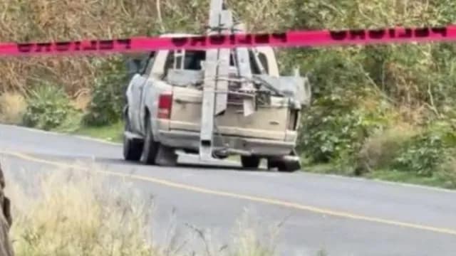 La camioneta terminó con varios impactos de bala