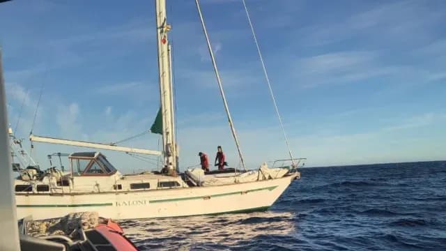 Marina Rescata Embarcación en Inmediaciones de las Islas Marías en Nayarit; Así Fue Operativo