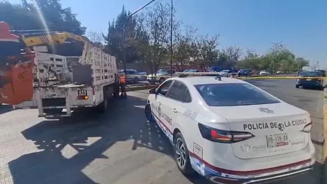 Cierre por reparación de semáforo en Puebla. Foto: N+