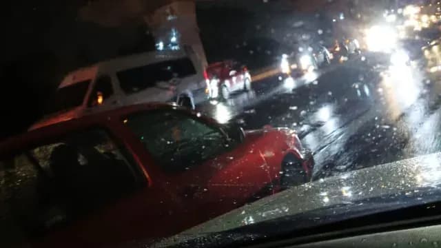 Automovilistas están retornando en sentido contrario