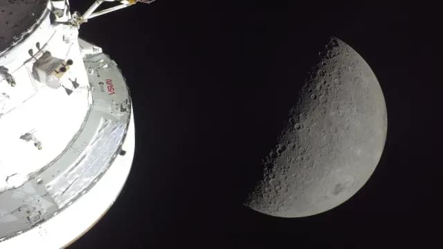 Foto tomada desde la nave Orión durante la misión Artemis II