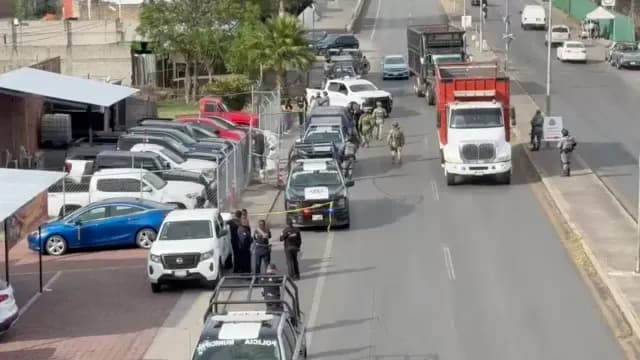 Ataque armado en lote de autos deja un muerto y un herido en Puebla. Foto: N+