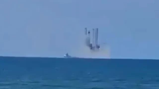 Video que circuló por redes sobre una presunta fuga en plataforma de Pemex.