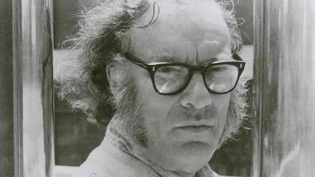 Isaac Asimov en una fotografía firmada por él mismo