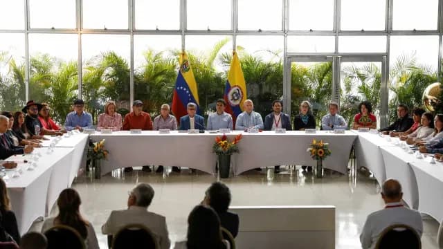ELN anuncia tregua unilateral en Navidad y Año Nuevo