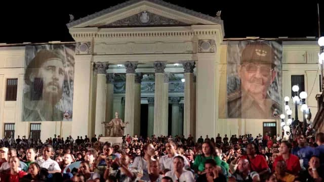 Cubanos salieron a las calles de la Habana para conmemorar a Fidel Castro