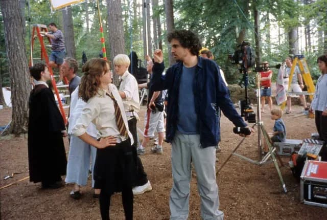Alfonso Cuarón y Emma Watson en el set de Harry Potter