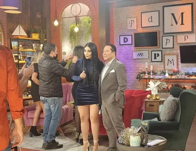 Bellakath en el programa de Gustavo Adolfo Infante