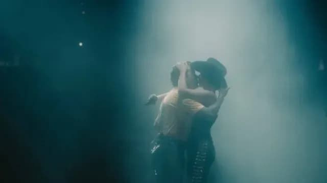 Ángela Aguilar y Christian Nodal mostraron su amor en el escenario. Foto: Instagram @angela_aguilar_