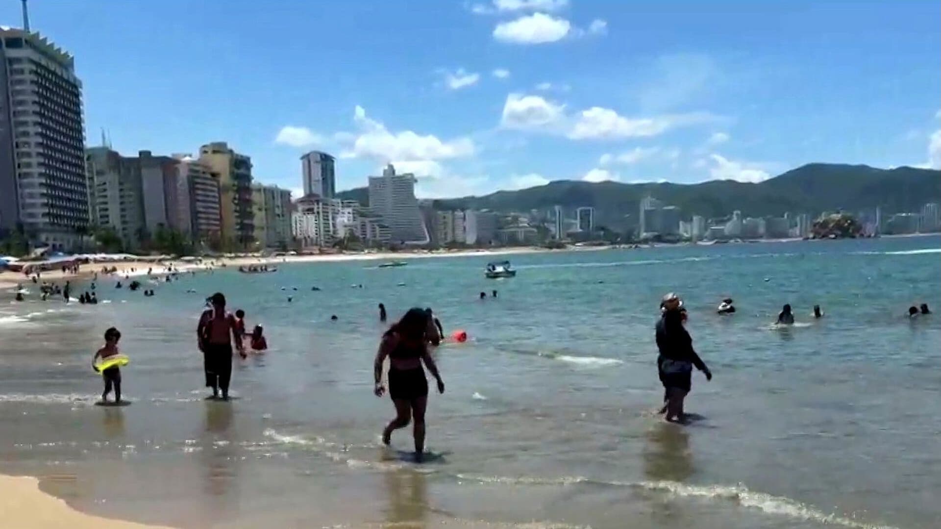 Festejos Por Día del Padre Llenan de Ambiente Familiar a Acapulco, Guerrero