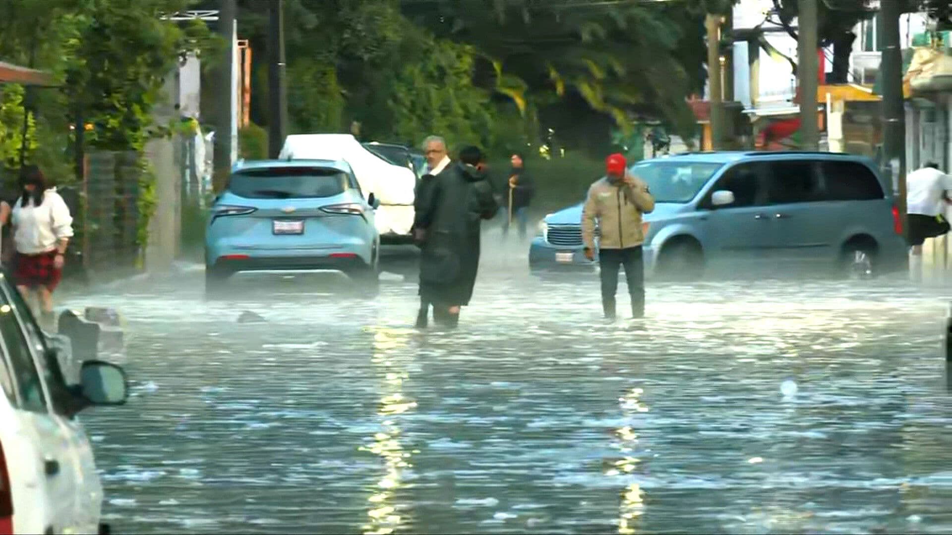 Calles de Coacalco Quedan Bajo el Agua tras Intensas Lluvias en el Edomex Este Miércoles