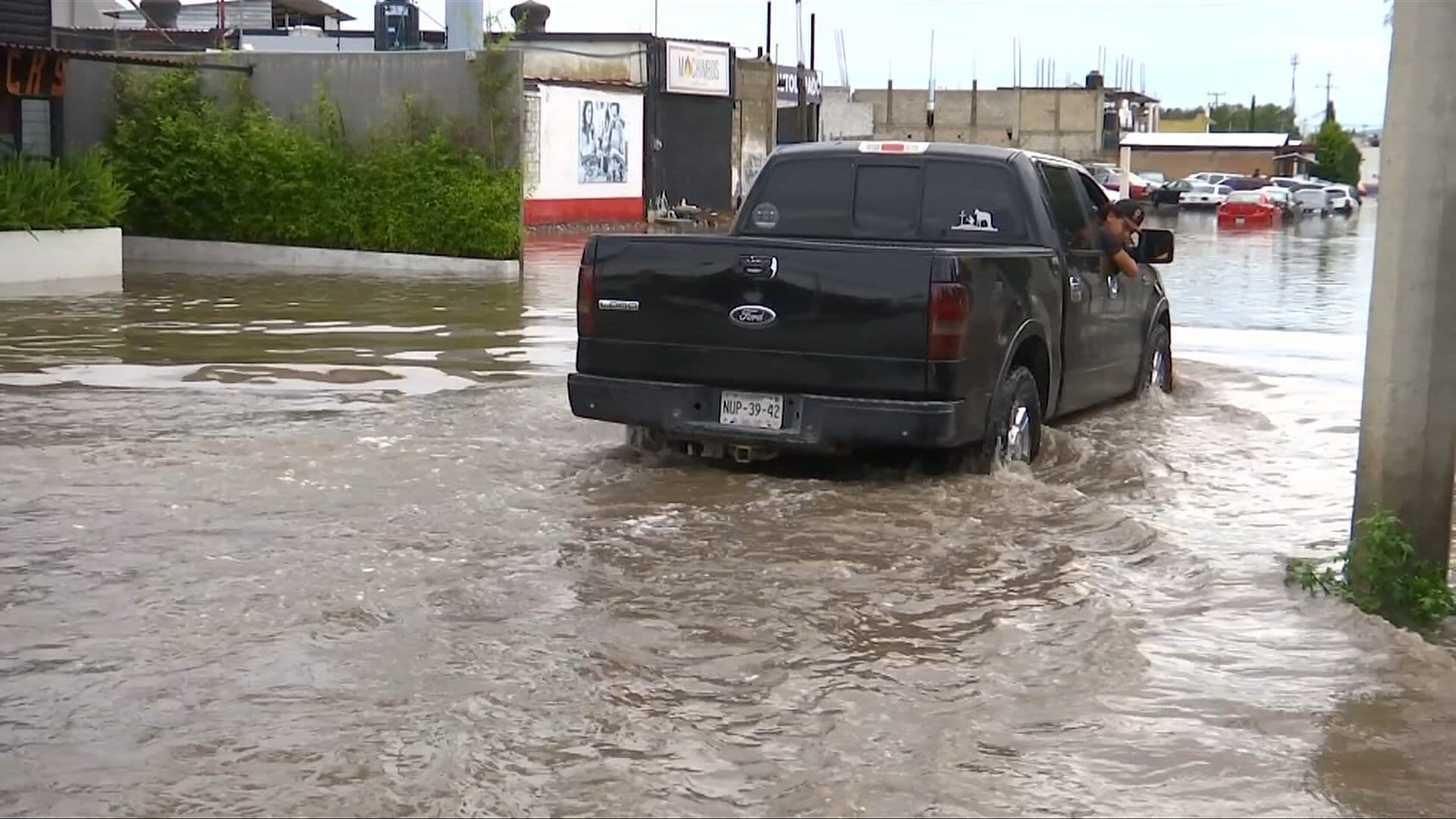 Intensas Lluvias Causan Inundaciones en Tres Municipios de Hidalgo