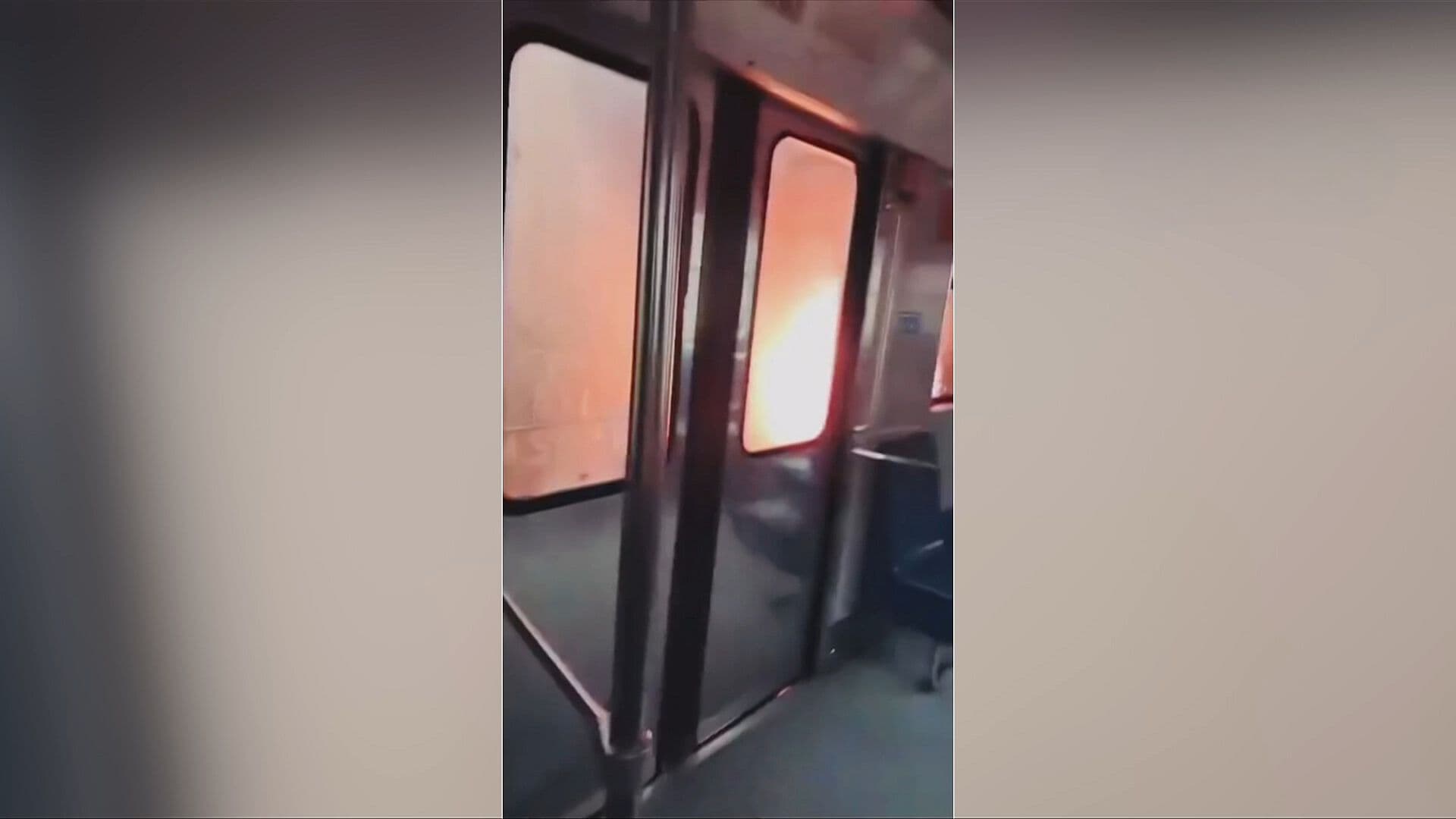 ¿Qué Pasó HOY en la Línea A del Metro CDMX? Explosión y Fuego Desatan Pánico de Usuarios