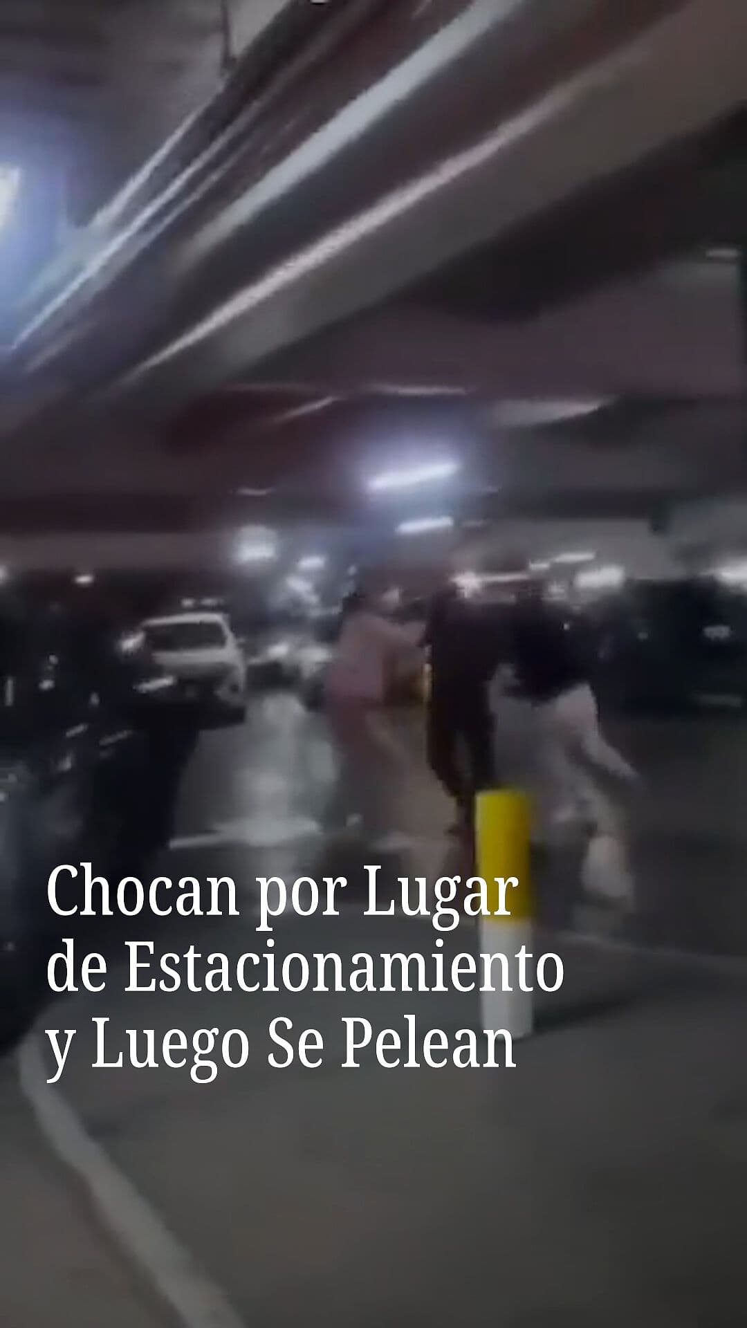 Chocan por Lugar de Estacionamiento y Luego Se Pelean