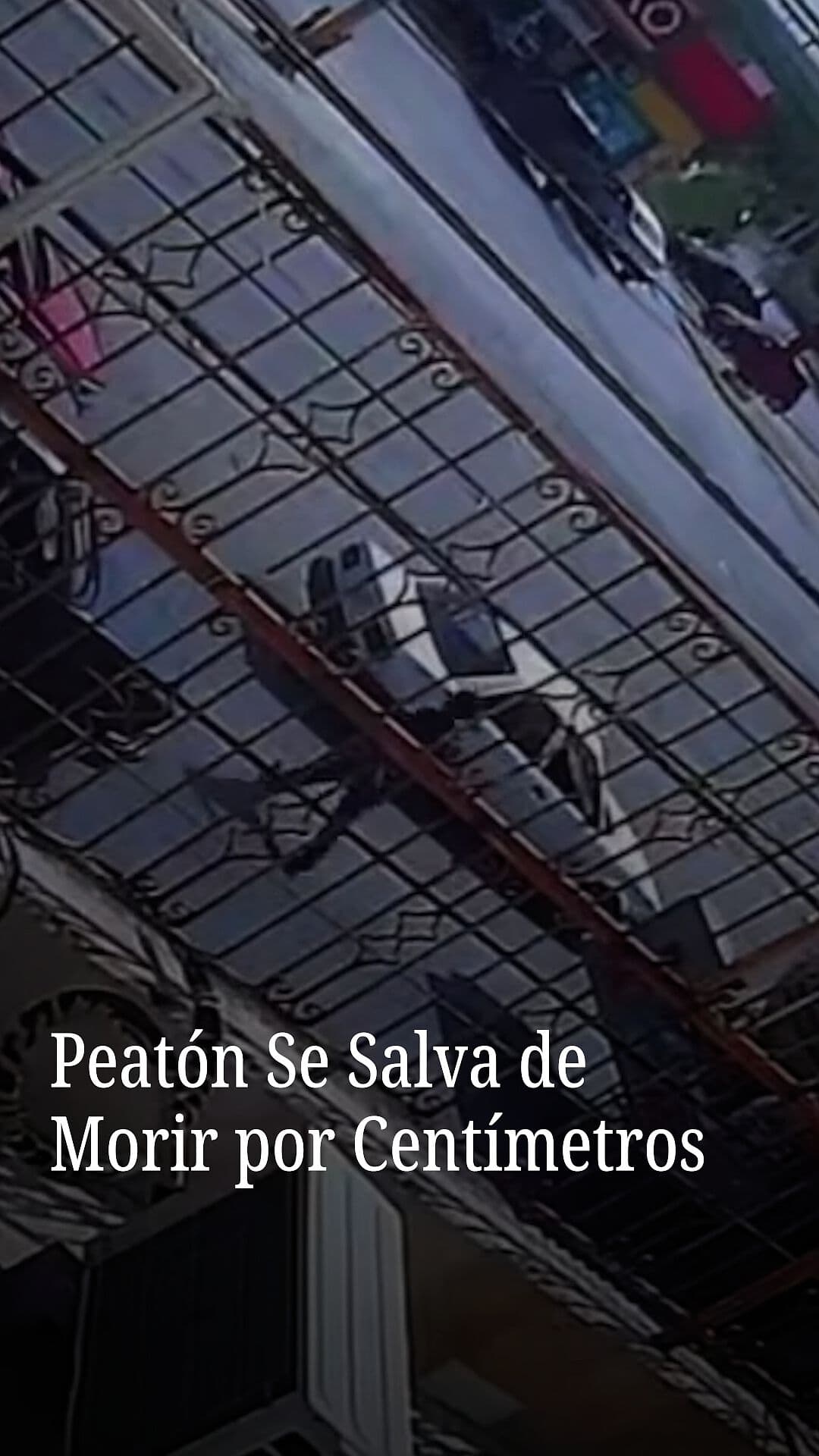 Peatón Se Salva de Morir por Centímetros
