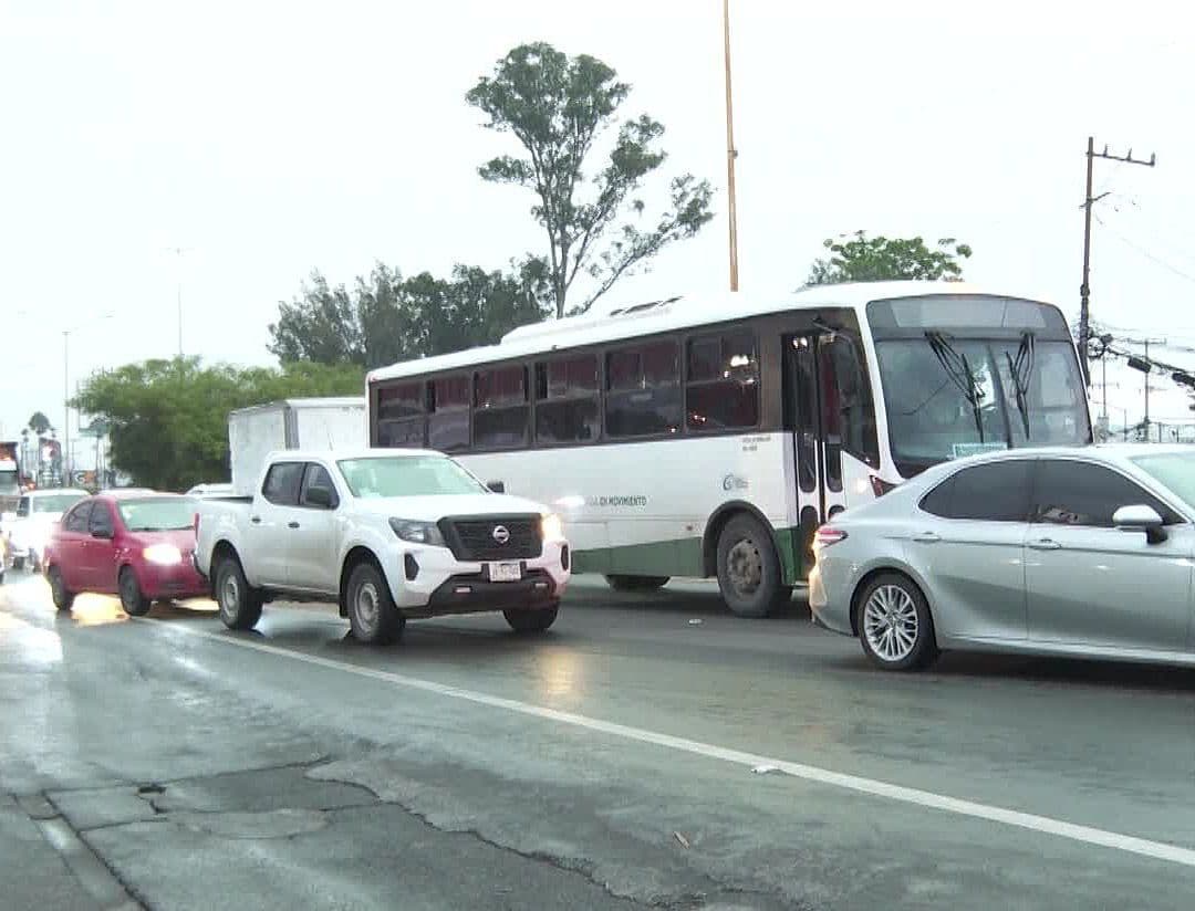 Muere Hombre Atropellado tras Intentar Cruzar la Carretera a Morelia, en Tlajomulco