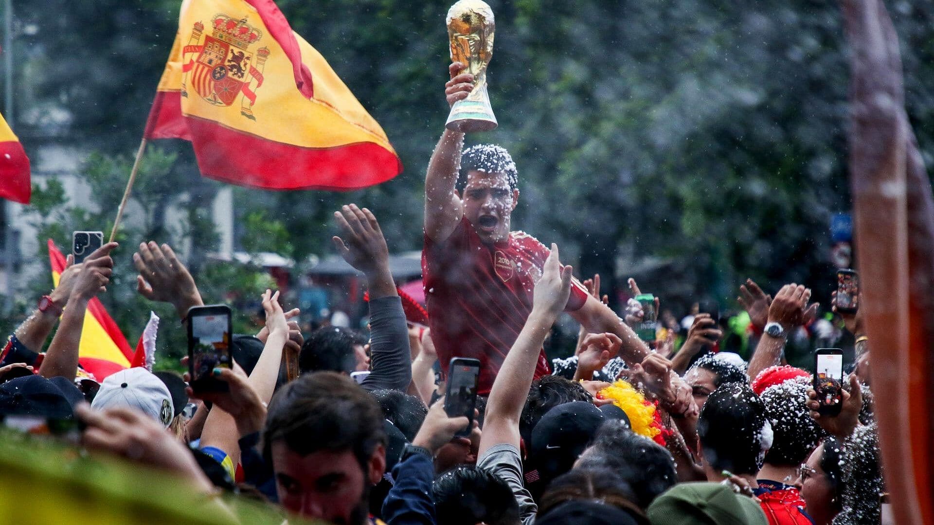 Siguen los Festejos en el Ángel y Cibeles por el Triunfo de España en el Mundial 2026