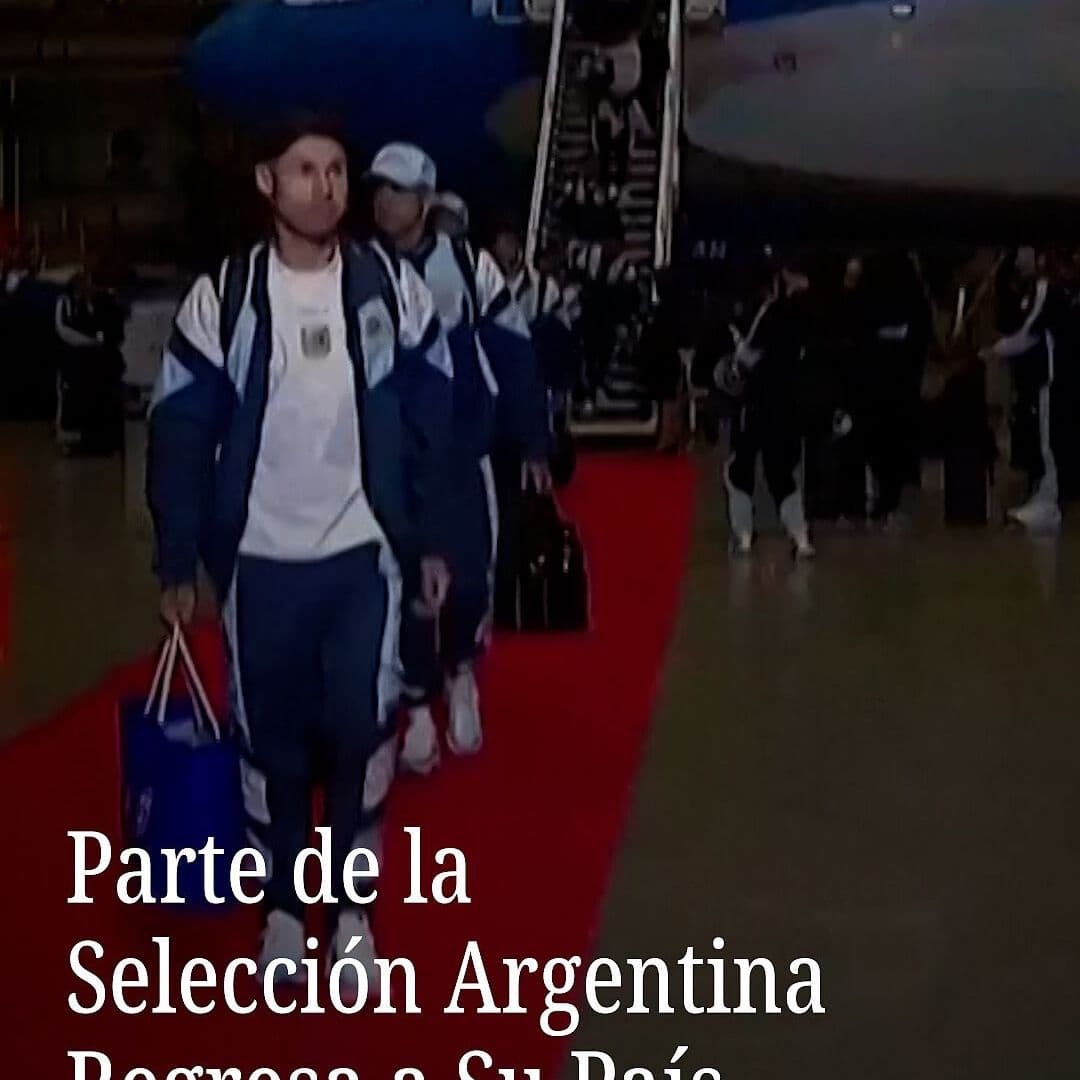 Parte de la Selección Argentina Regresa a su País