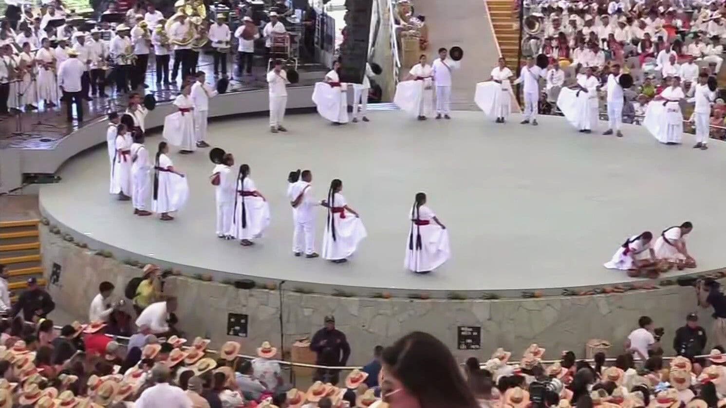 Festival Guelaguetza: Arte, Floclor y Tradiciones de Pueblos Originarios