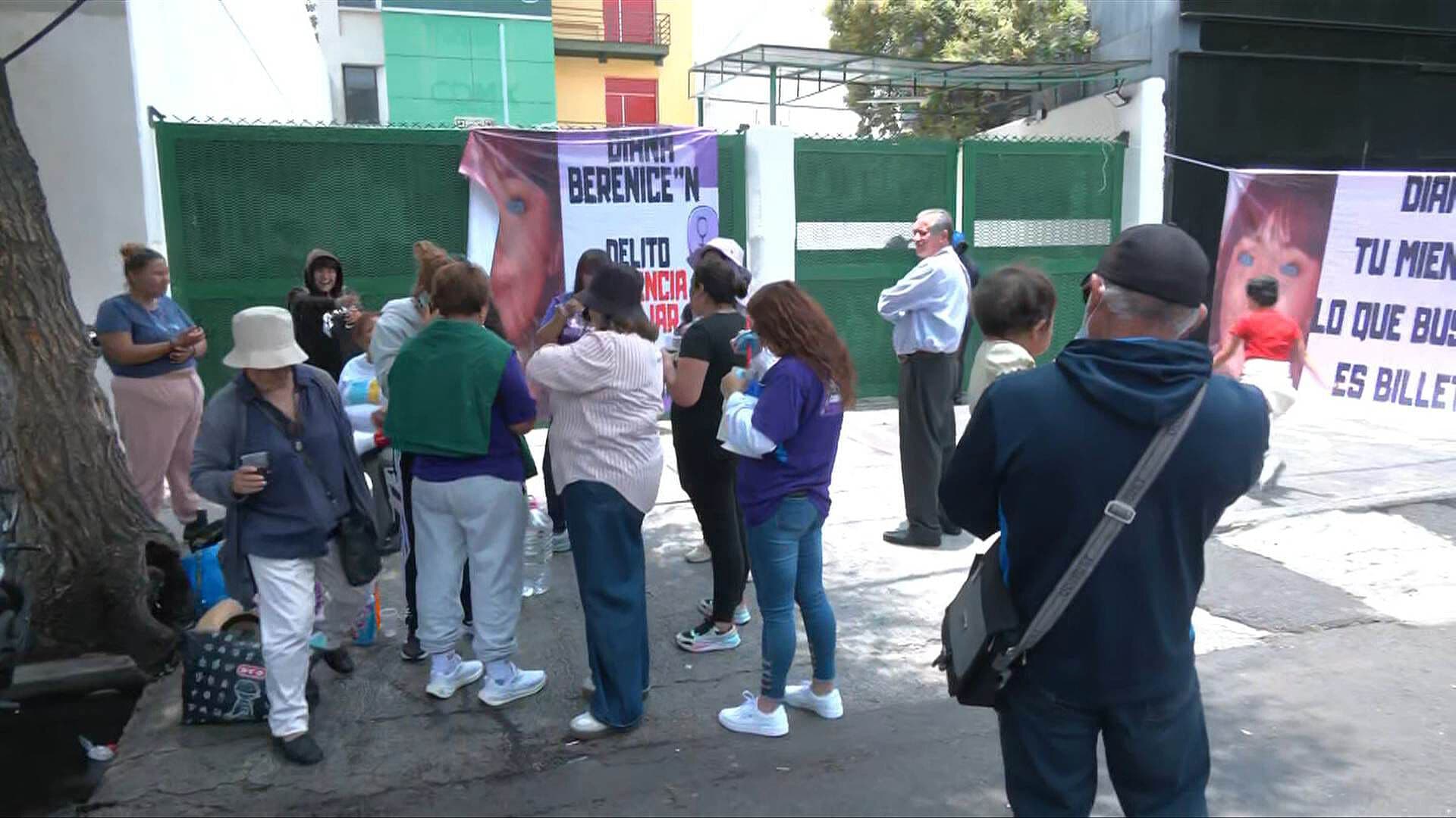 Manifestantes Cierran Dr. Lavista por Audiencia de Presunto Caso de Violencia Familiar