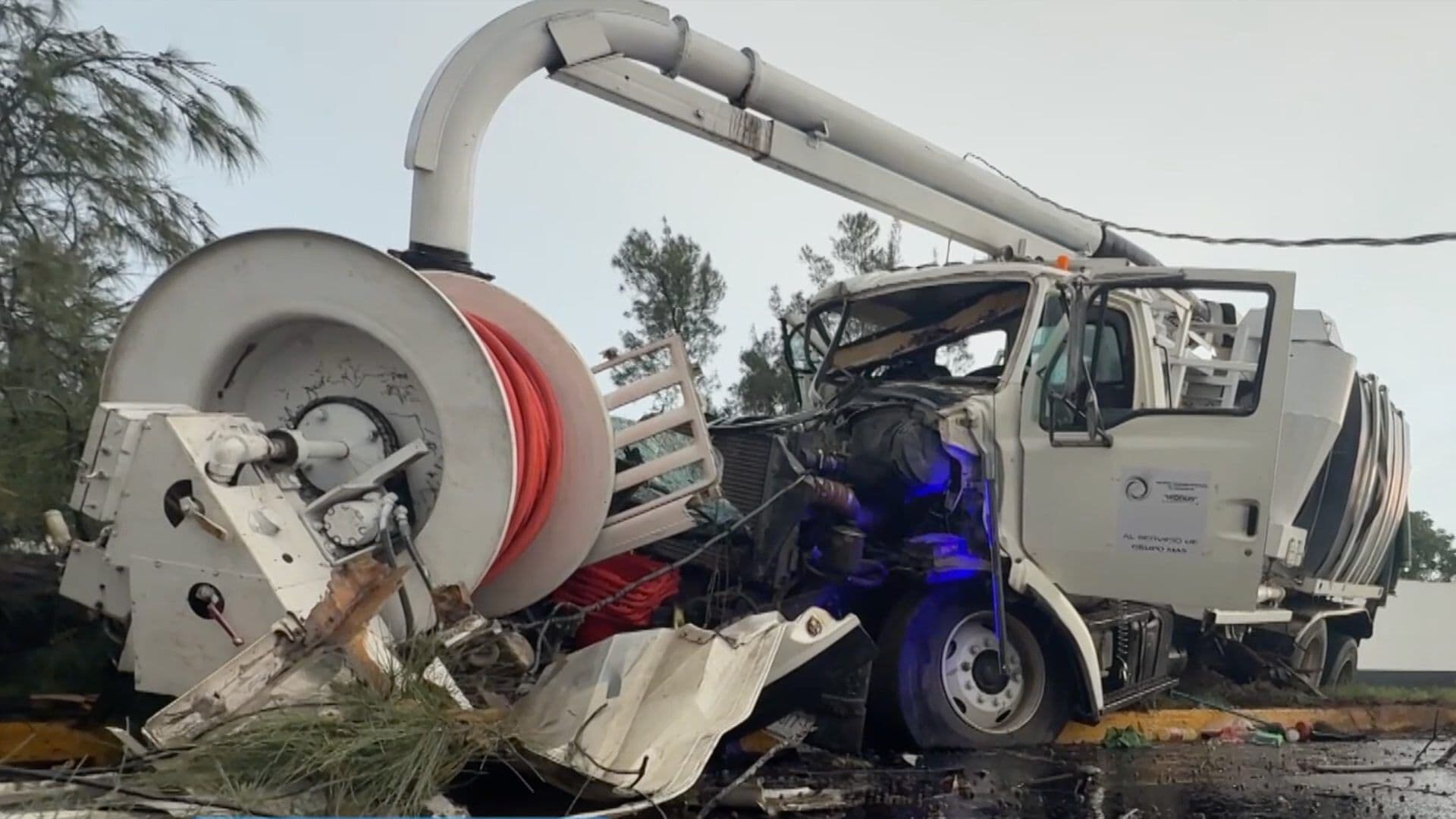Accidente de Camión Provoca Caos Vial en la Avenida Fidel Velázquez en Veracruz Hay un Lesionado