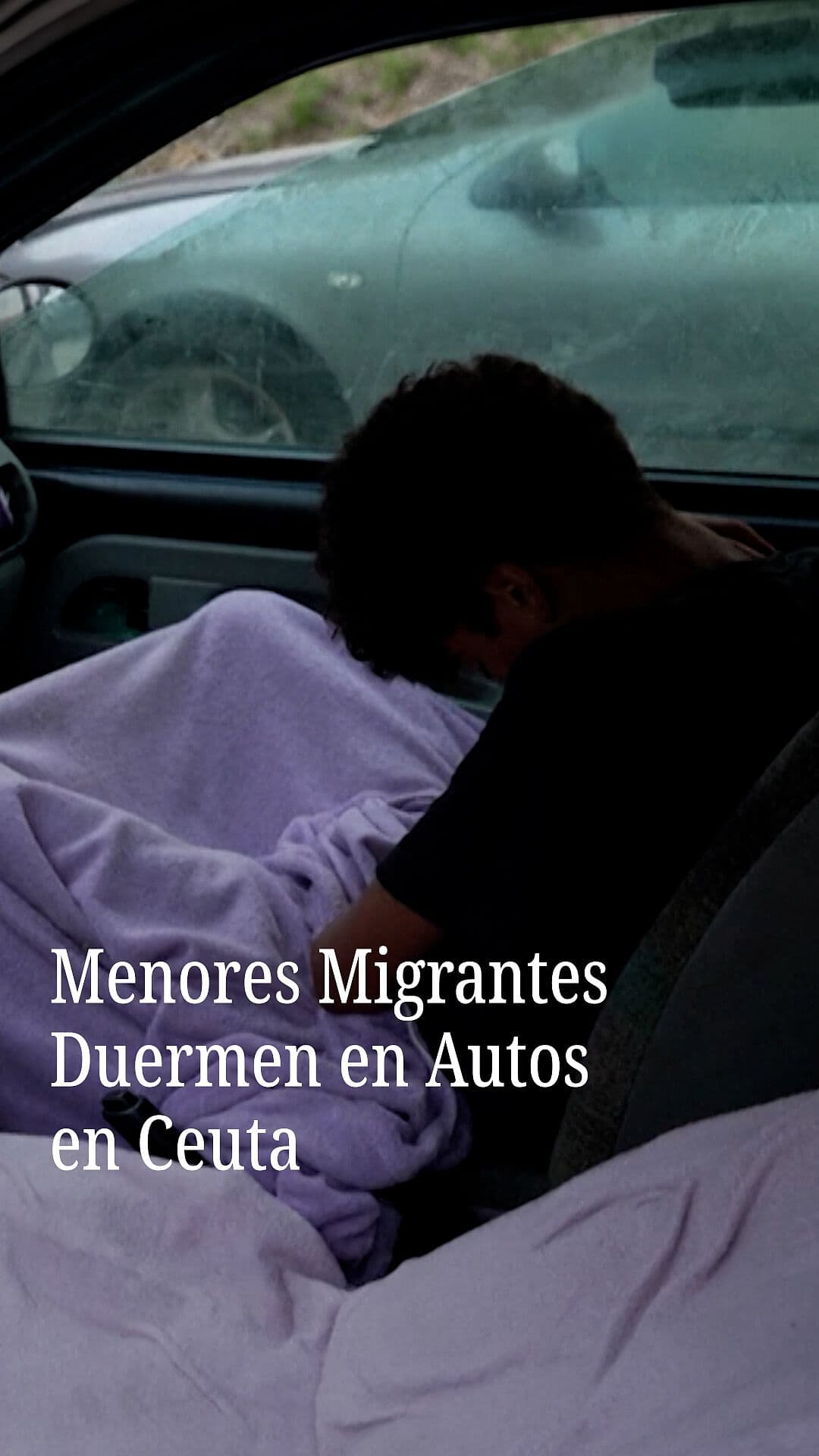 Menores Migrantes Duermen en Autos en Ceuta