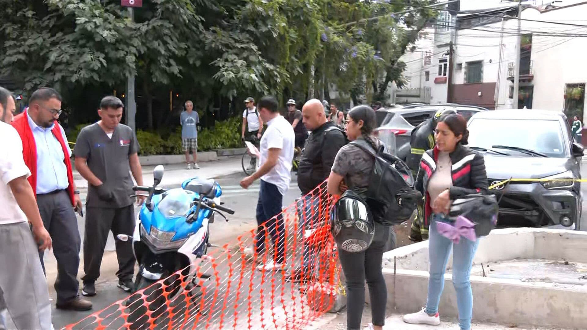 Choque en la Colonia Condesa Moviliza Servicios de Emergencia, CDMX