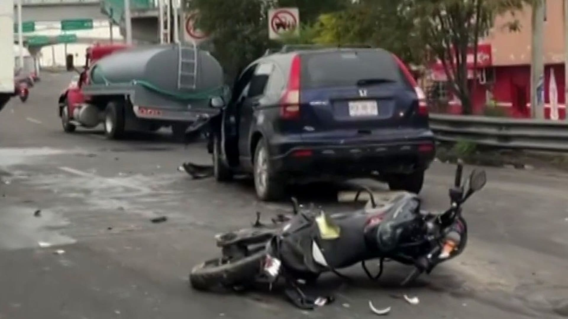 Accidentes en Guerrero, Tamaulipas, Nuevo León y Edomex Dejan Daños y un Herido