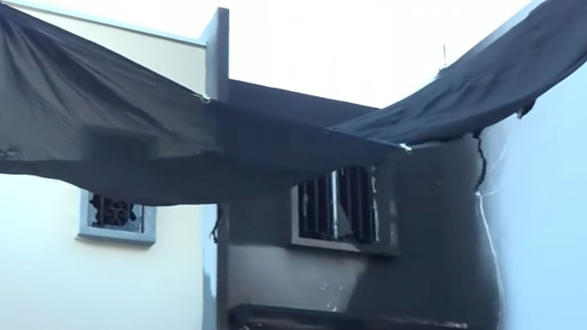 Fuego Consume Casa en Colonia Puerta del Sol en Escobedo, NL